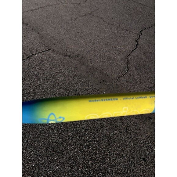 Proton Series 2 Neon Yellow Slowpitch Softball Bat USSSA 28oz 1 Piece Bat S25 - Picture 3 of 9